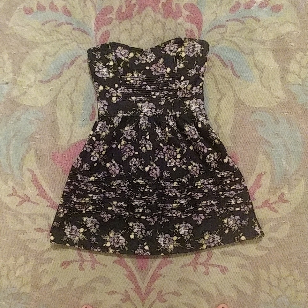 Kimchi Blue Strapless Dress